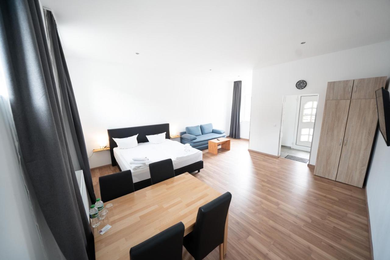 Zur Alten Stadtkellerei 3* Leipzig
